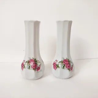 گلدان چینی گل قرمز