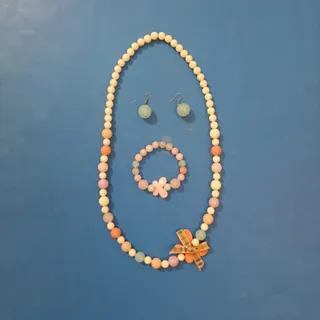 گردنبند،دستبند و گوشواره