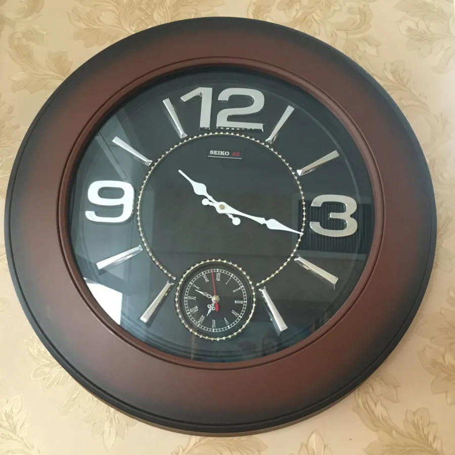 ساعت دیواری