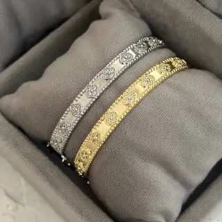 دستبند ونکلیف مشابه طلا