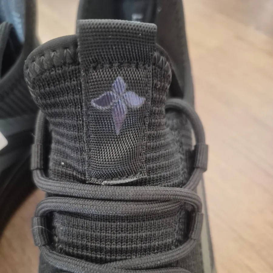 کفش کتانی مشکی