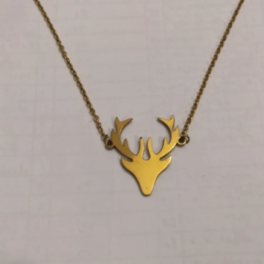 گردنبند شاخ گوزن رنگ ثابت