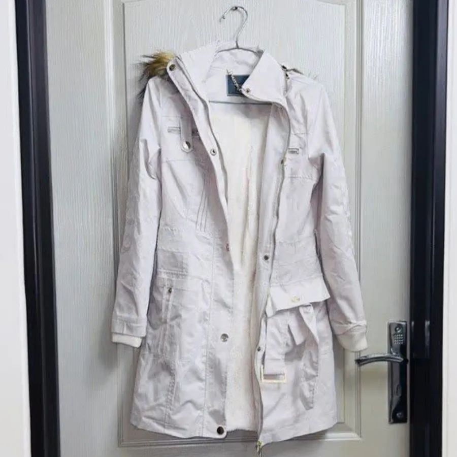 کاپشن کلاه دار