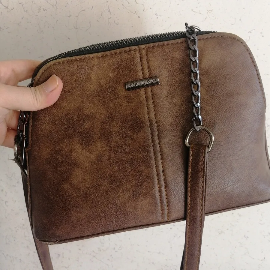 کیف چرم قهوه ای دوشی