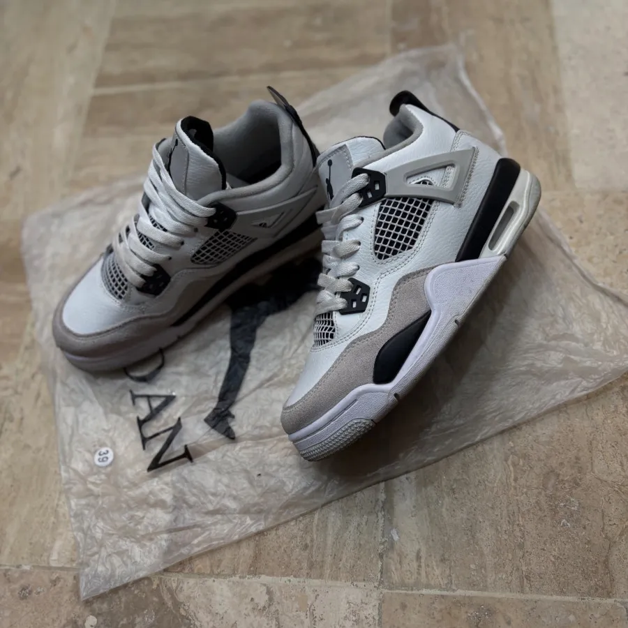 کتونی نایکی Air Jordan 4