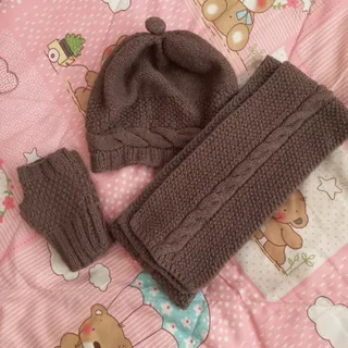 کلاه و شال گردن