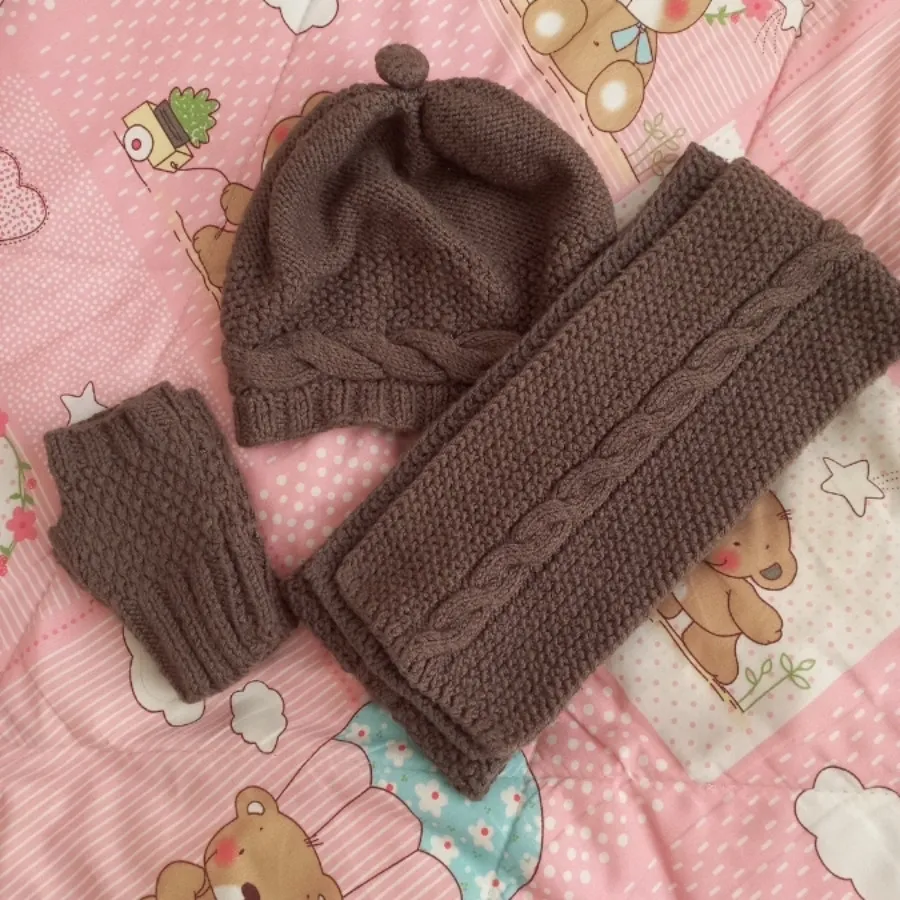 کلاه و شال گردن