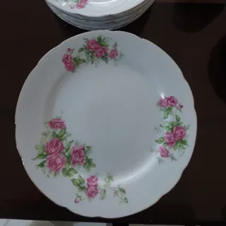 برنج خوری گل سرخی ژاپنی