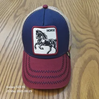 کلاه لبه دار