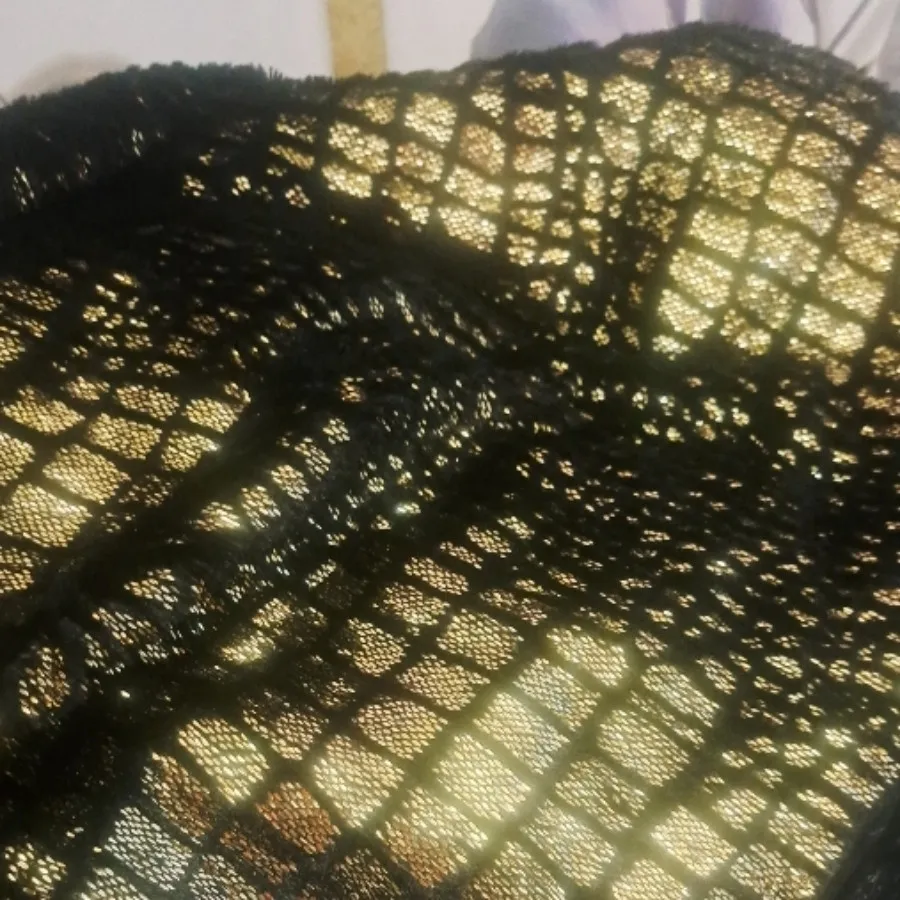 پارچه مخمل طلاکوب