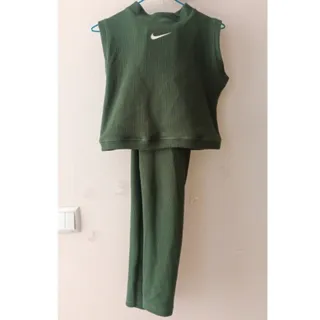 ست تاپ و شلوار ورزشی نایک