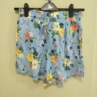 شورتک ساحلی