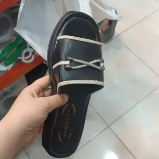 دمپایی چرم زنانه