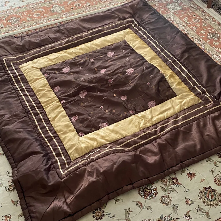 رو تختی دو نفره