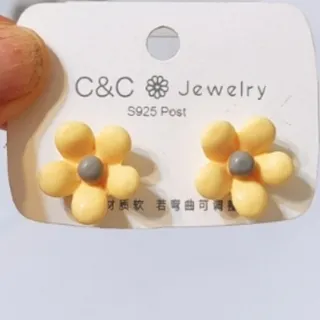 گوشواره گل فومی میخ نقره