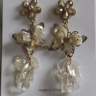 گوشواره گل و پروانه