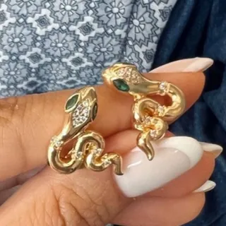 گوشواره میخی مار نگین دار