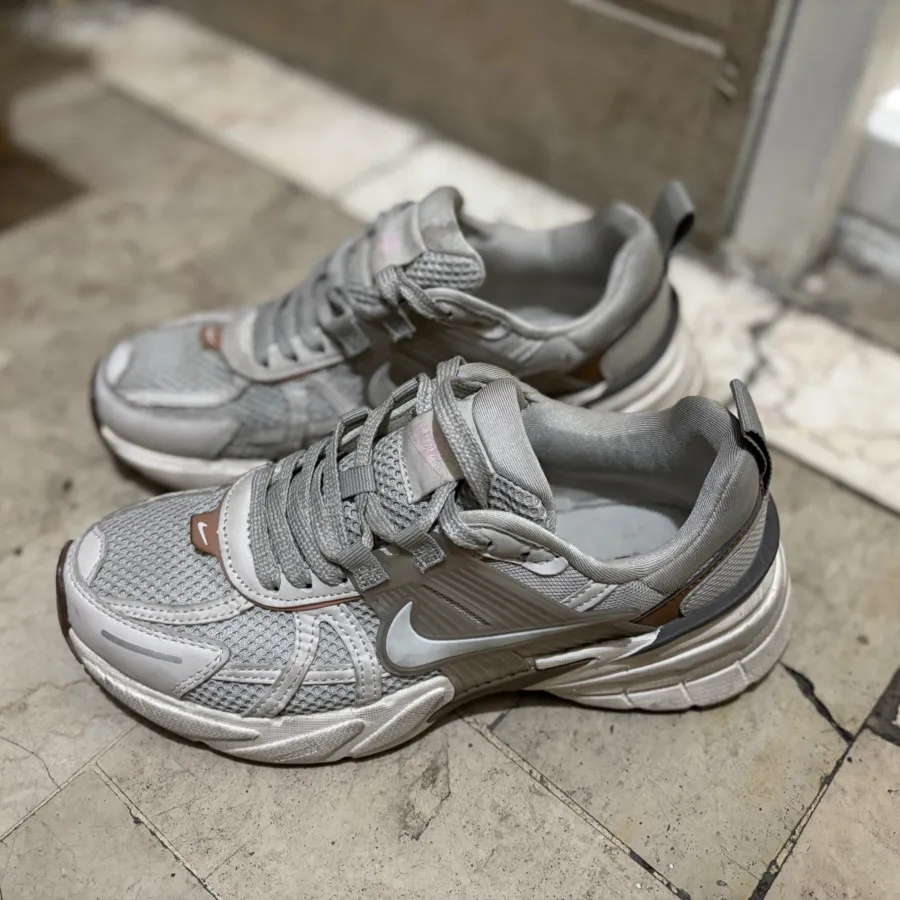 کتونی نایک V2k