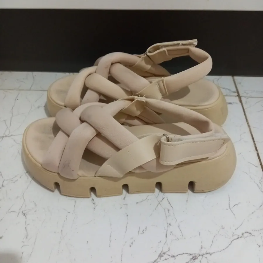 صندل وارداتی