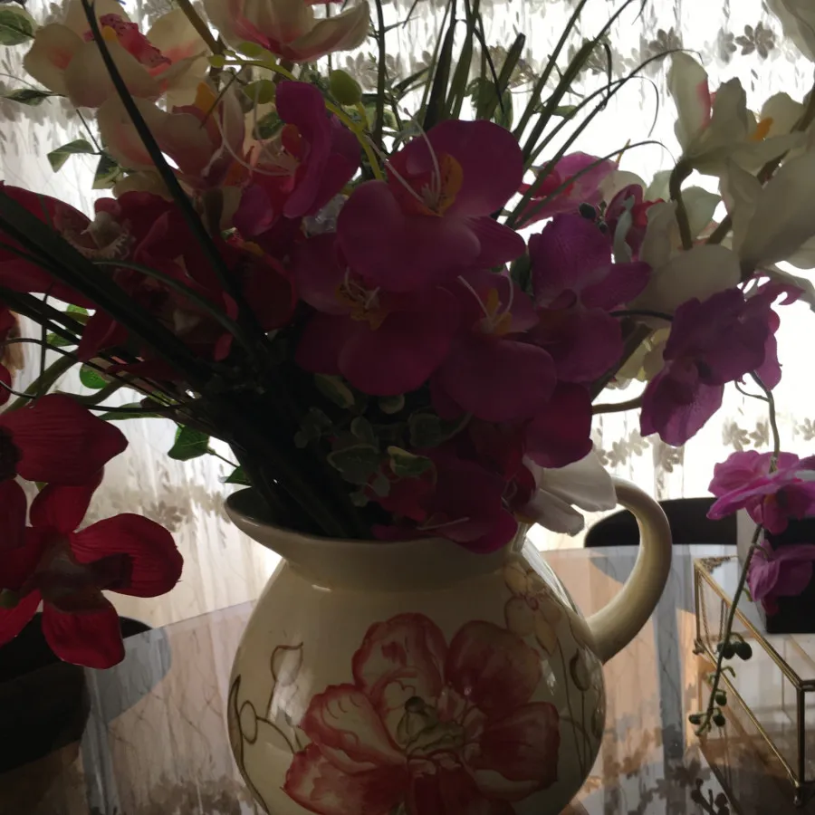 گل و گلدان بزرگ