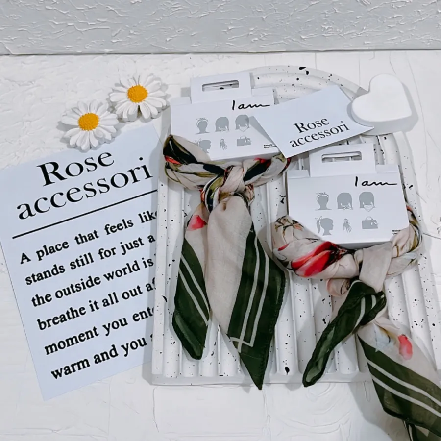 مینی اسکارف