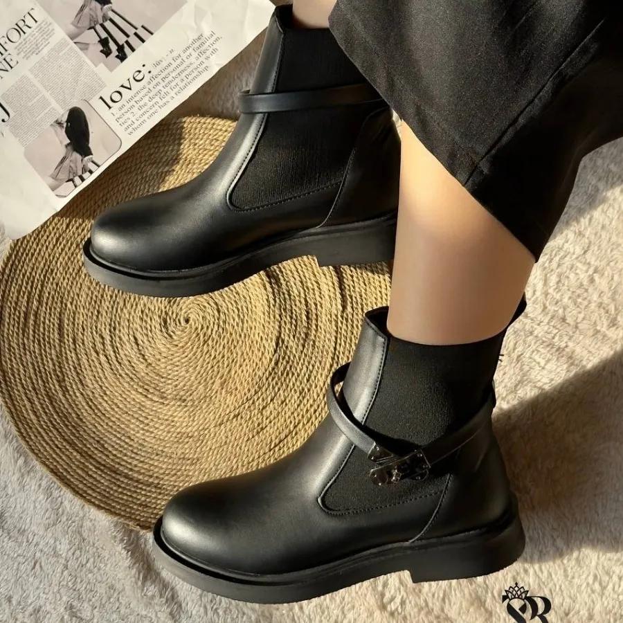 بوت دخترانه و زنانه