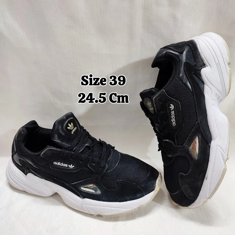 ادیداس فالکون