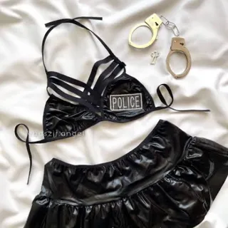 کاستوم پلیس