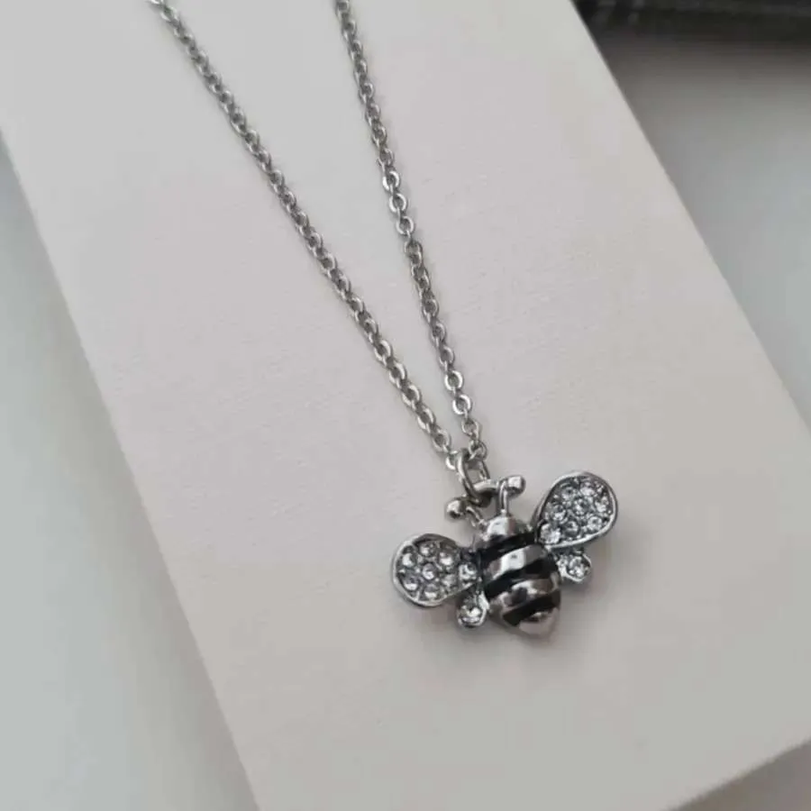 گردنبند زیبا و جذاب