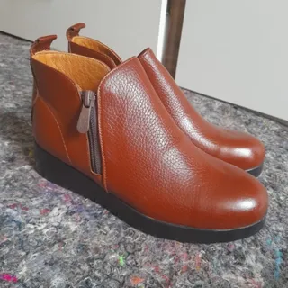 نیم بوت چرم زنانه