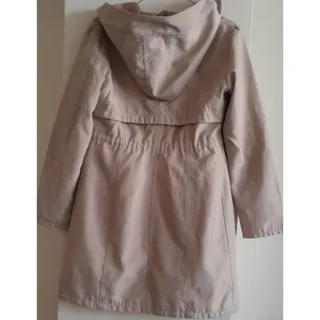 بارونی کرم رنگ