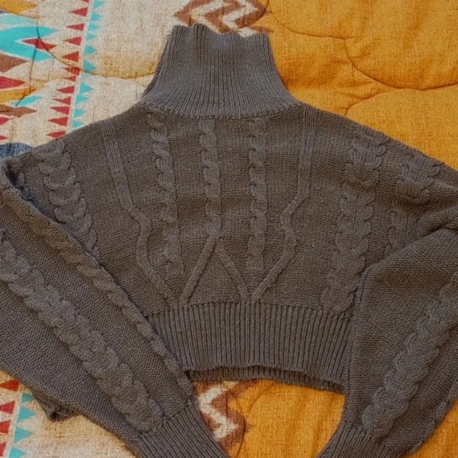 کراپ بافت یقه پولینیک