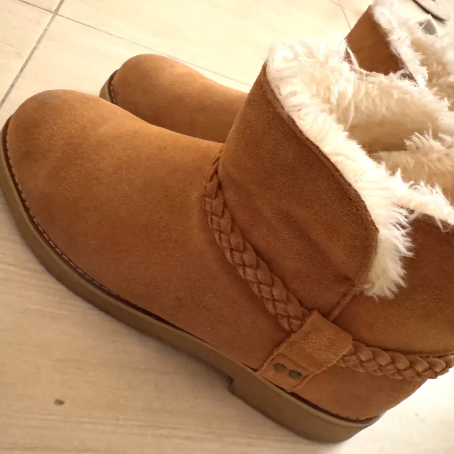 نیم بوت چرم طبیعی داخل خز