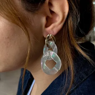 گوشواره رزینی شیک وسبک