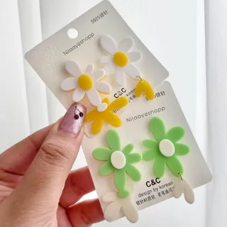 گوشواره گل زیبا میخ نقره