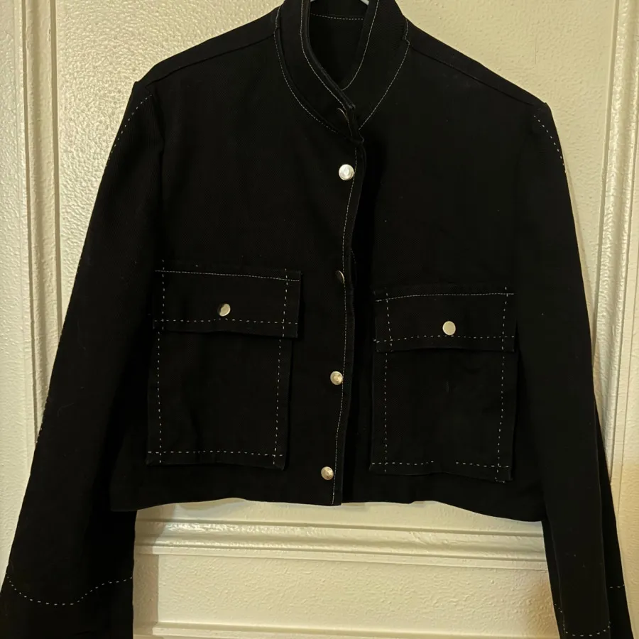 کراپ کت جین کاملا مشکی