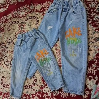 دوتا شلوار جین بچه گانه
