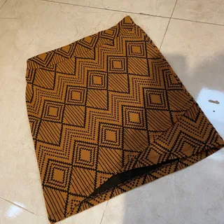دامن strasivarius