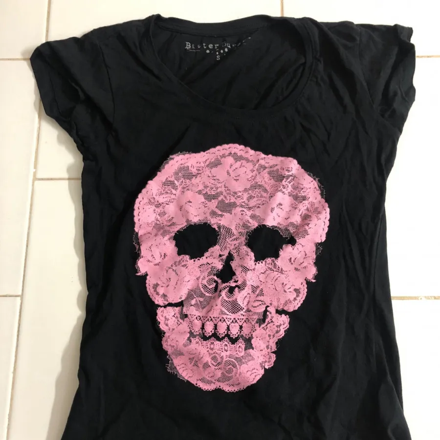 تی شرت اسکلتی