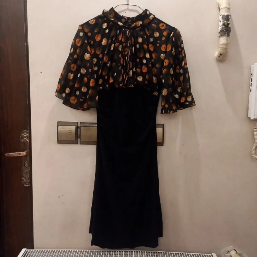 پیراهن دخترانه پلیسه