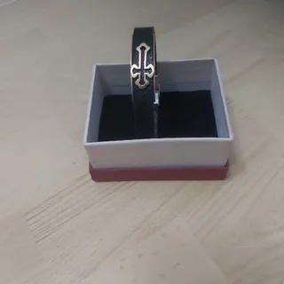 دستبند مردانه و زنانه