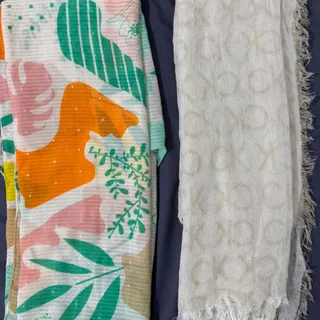 شال طرح دار