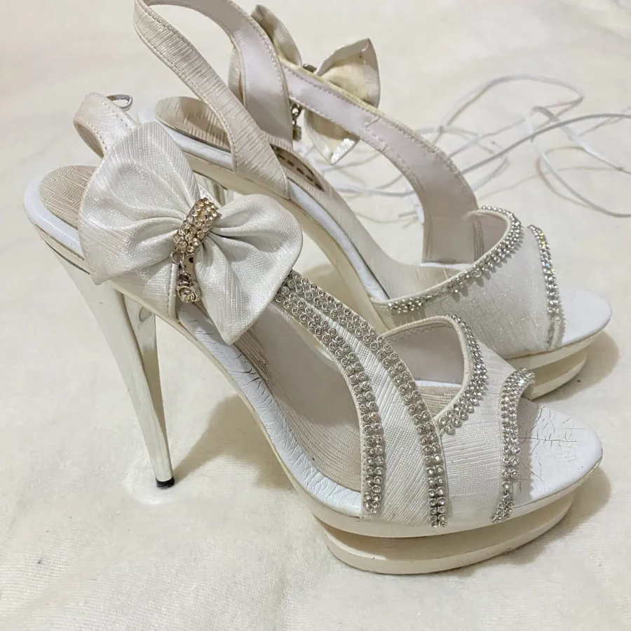 دوتا کفش باهم