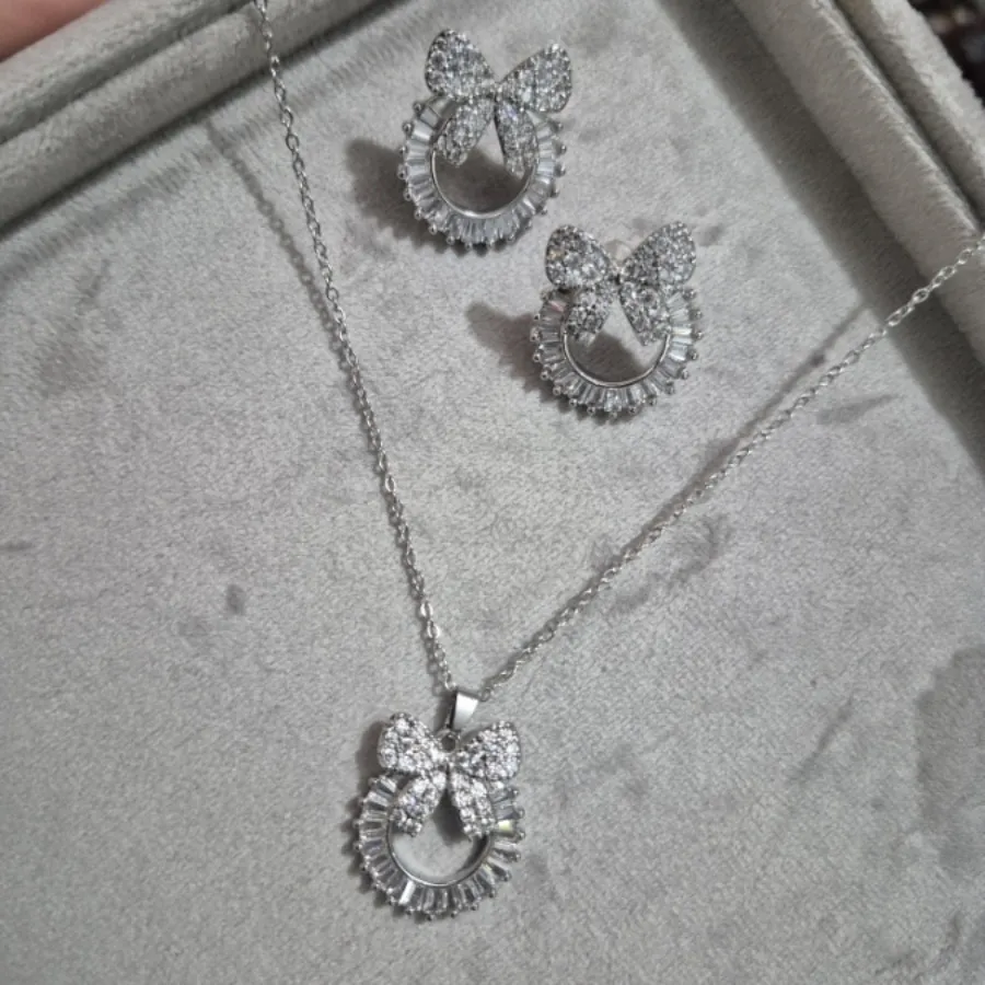 نیم ست پاپیونی