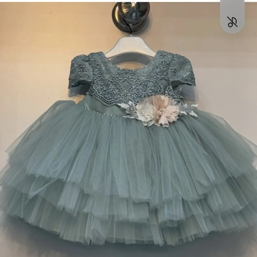 پیراهن دخترانه