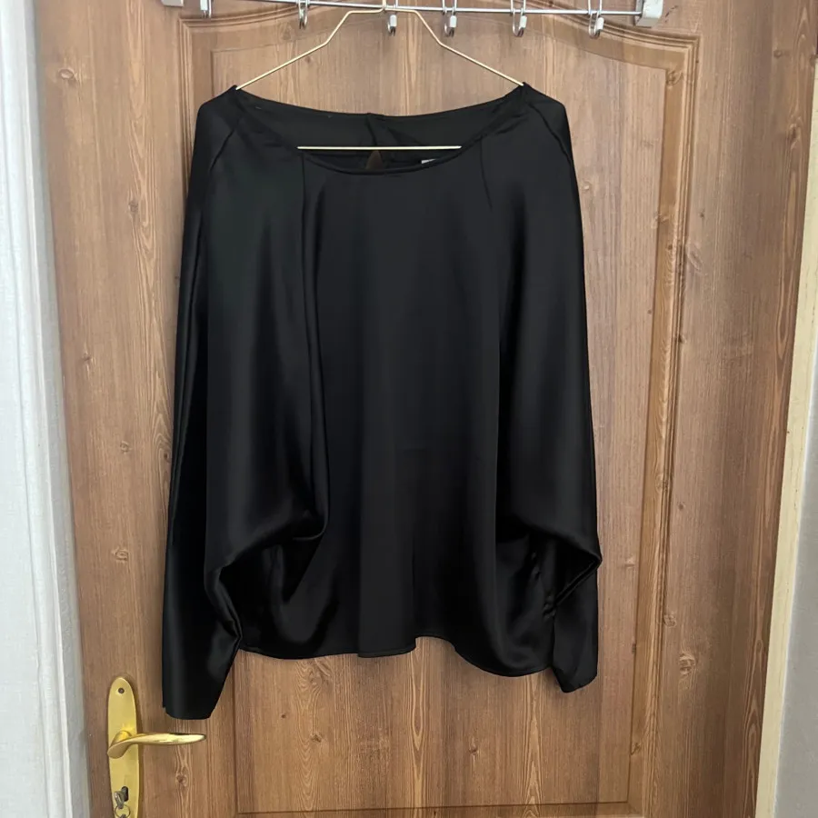 شومیز یا کاردیگان مشکی