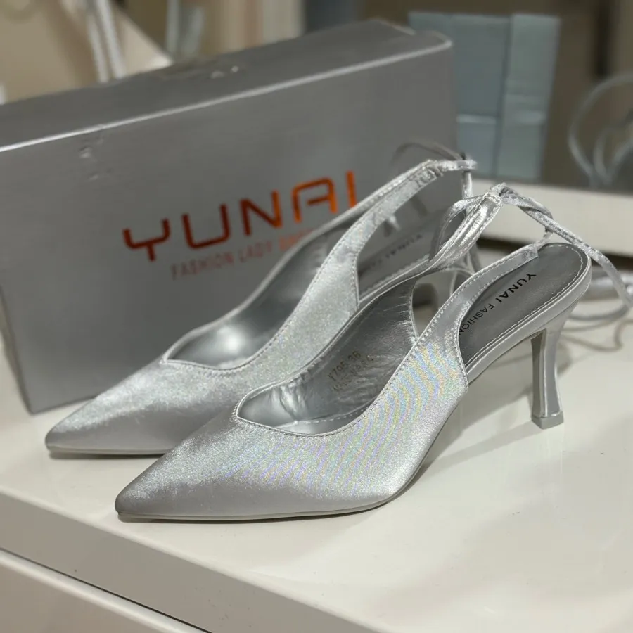 کفش برند yunai