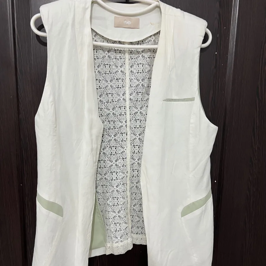 کت سفید گیپوری