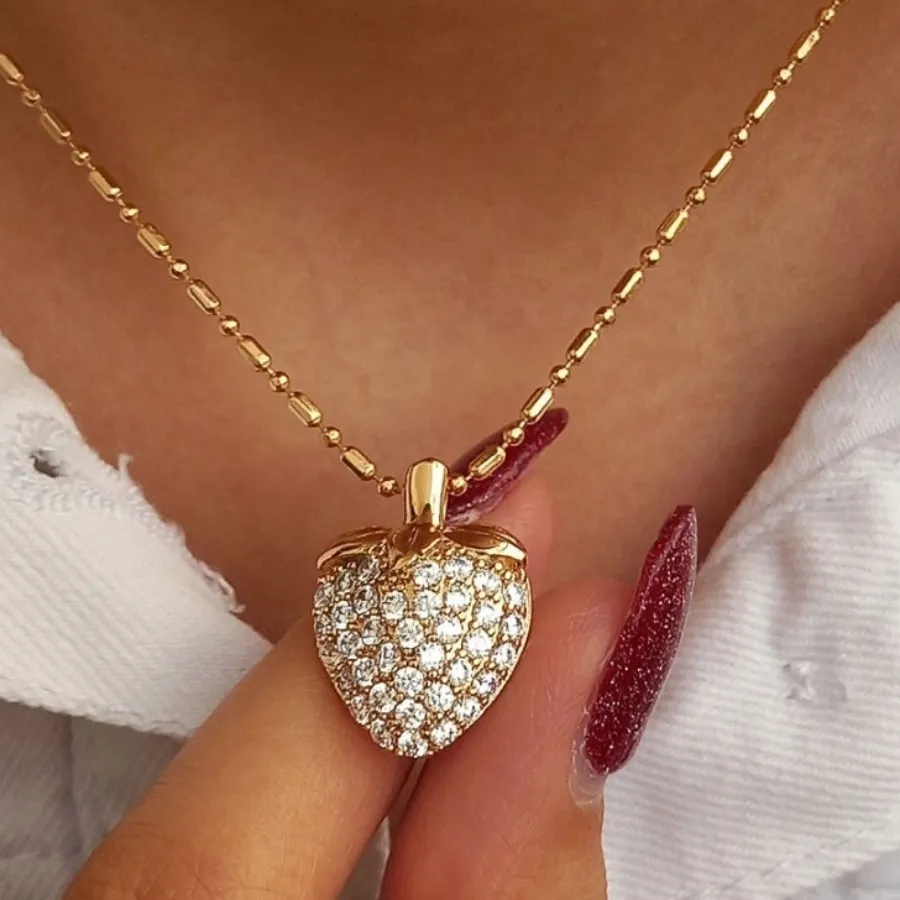 گردنبند توت فرنگی