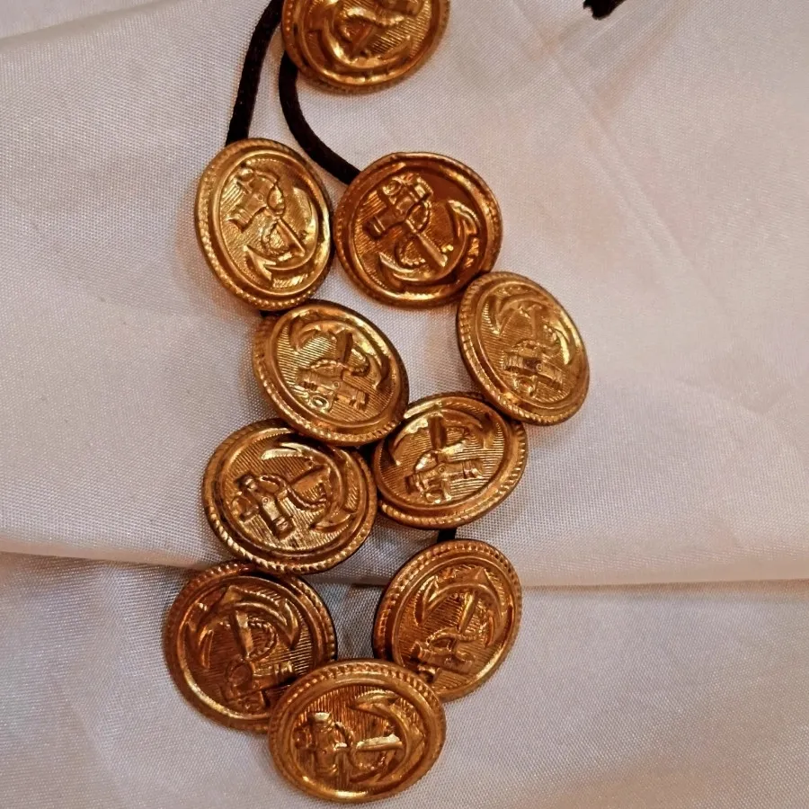 دکمه قدیمی دونه 50 تومن